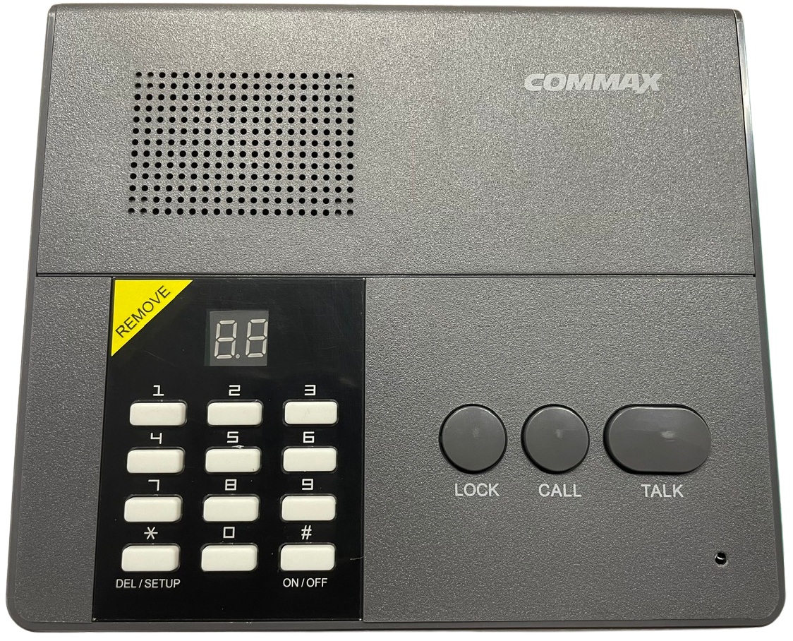 Điện thoại liên lạc nội bộ Commax CM-810 với bàn phím số và màn hình hiển thị.
